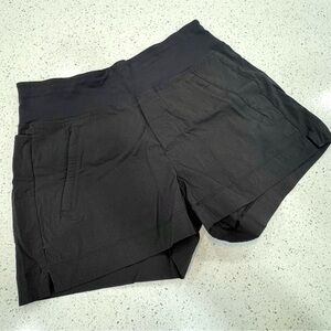 Athleta Black High-Rise Slip on casual Athletic Shorts size 6 GUC